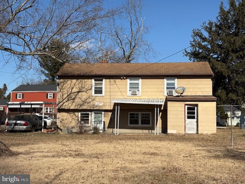 2nd image of 6873 Parsons Ave