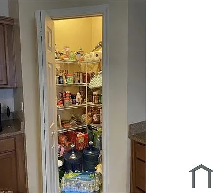 627 SW 47th Ter — Photo 20