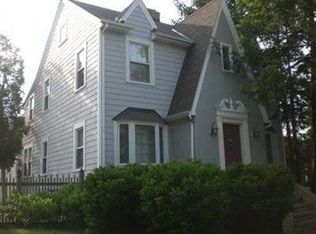 4662 Dornur Dr, Cleveland, OH 44109