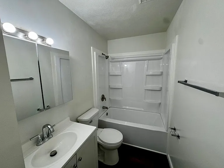 3021 4th St #2 — Photo 4