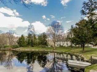 122 Braeburn Dr, New Canaan, CT 06840
