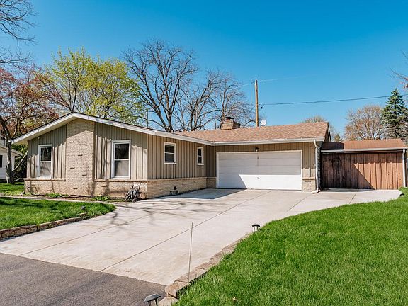 3rd image of 9814 W Green Tree ROAD