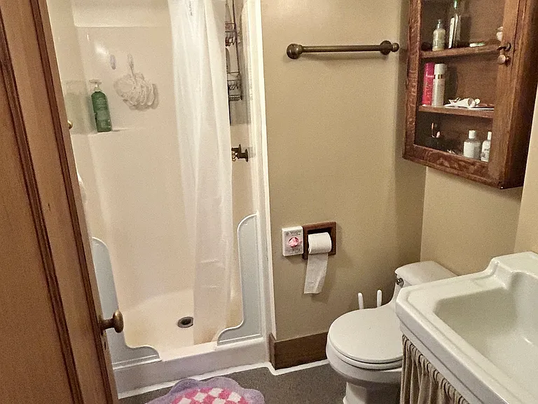 1774 Le Roy Ave — Photo 19