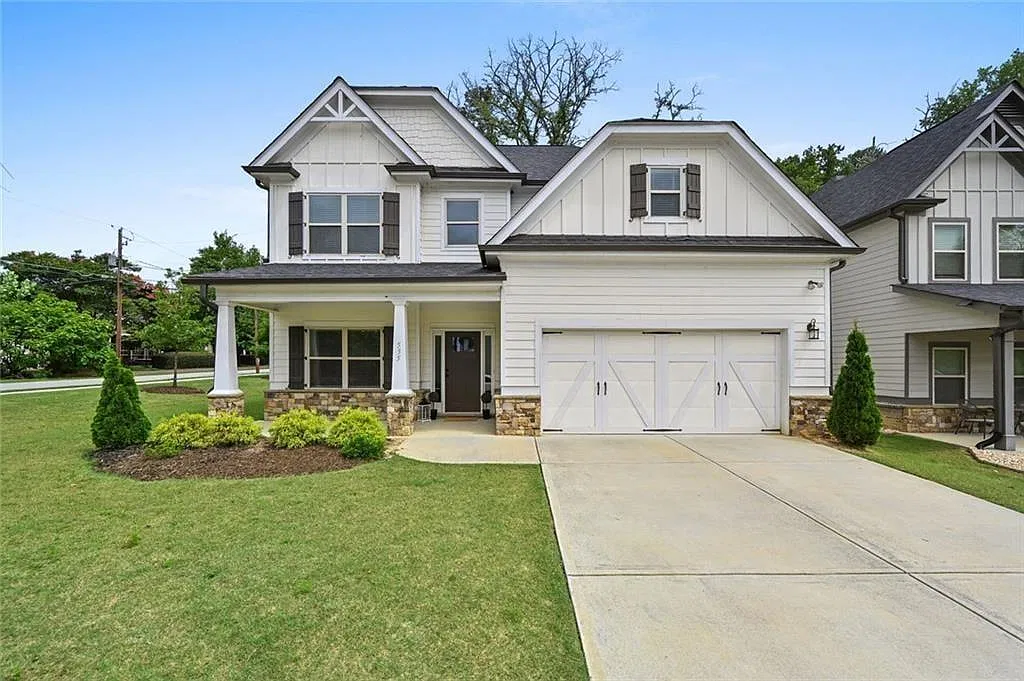 5 bed, 4.0 bath, 2819 sqft, $3,100 — Photo 1