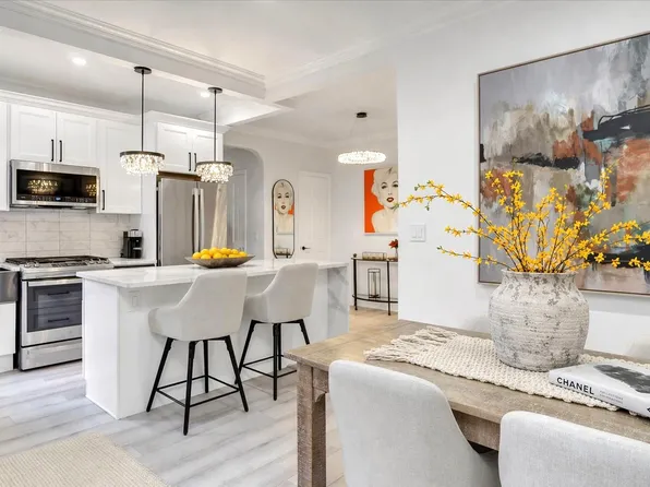 21 Barstow Road #5C, Great Neck, NY 11021