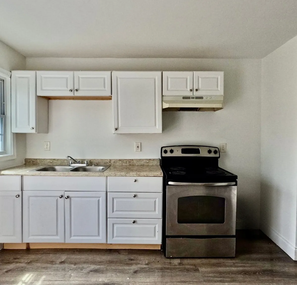 1 bed, 1000 sqft, $1,050 — Photo 2
