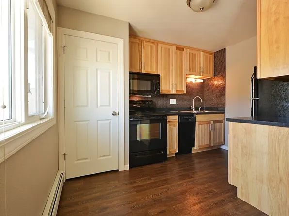 1515 12th St. NW, 1515 12th St NW APT 4, Minot, ND 58703