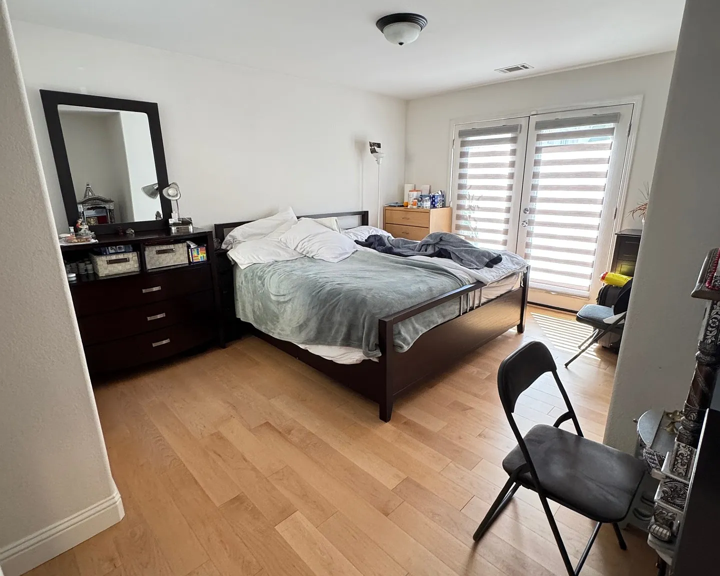 3 bed, 3.5 bath, 1906 sqft, $3,700 — Photo 4