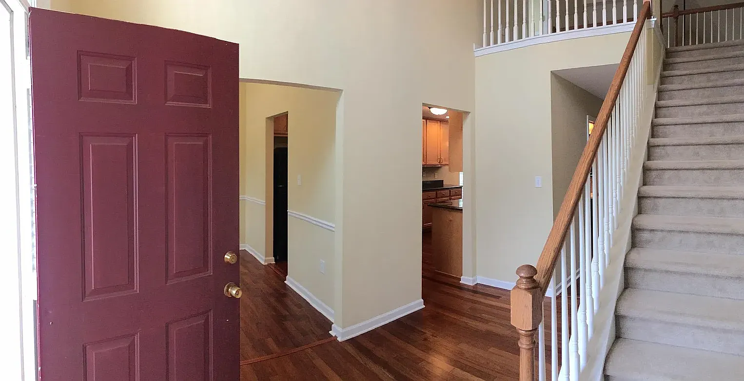 4 bed, 2.5 bath, 2000 sqft, $2,800 — Photo 3