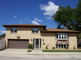 6901 W Berwyn Ave, Chicago, IL 60656