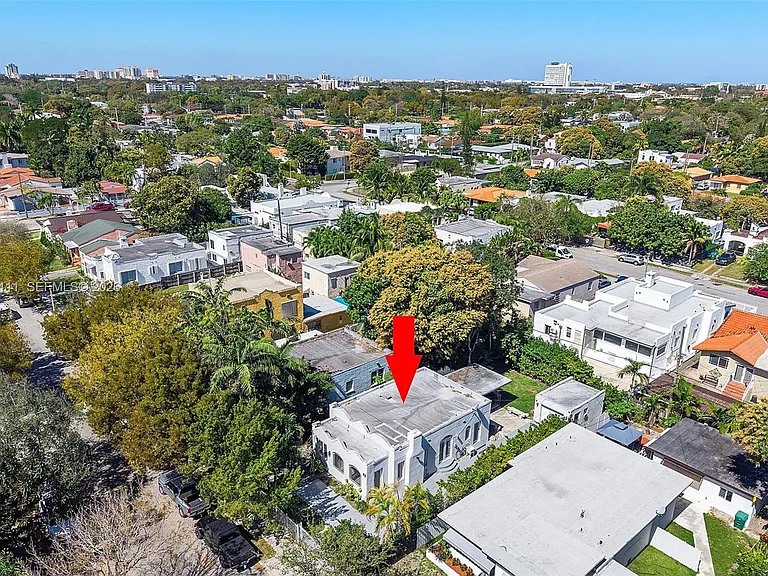 2231 SW 17th St — Photo 36