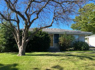 8200 W Casper St, Milwaukee, WI 53223