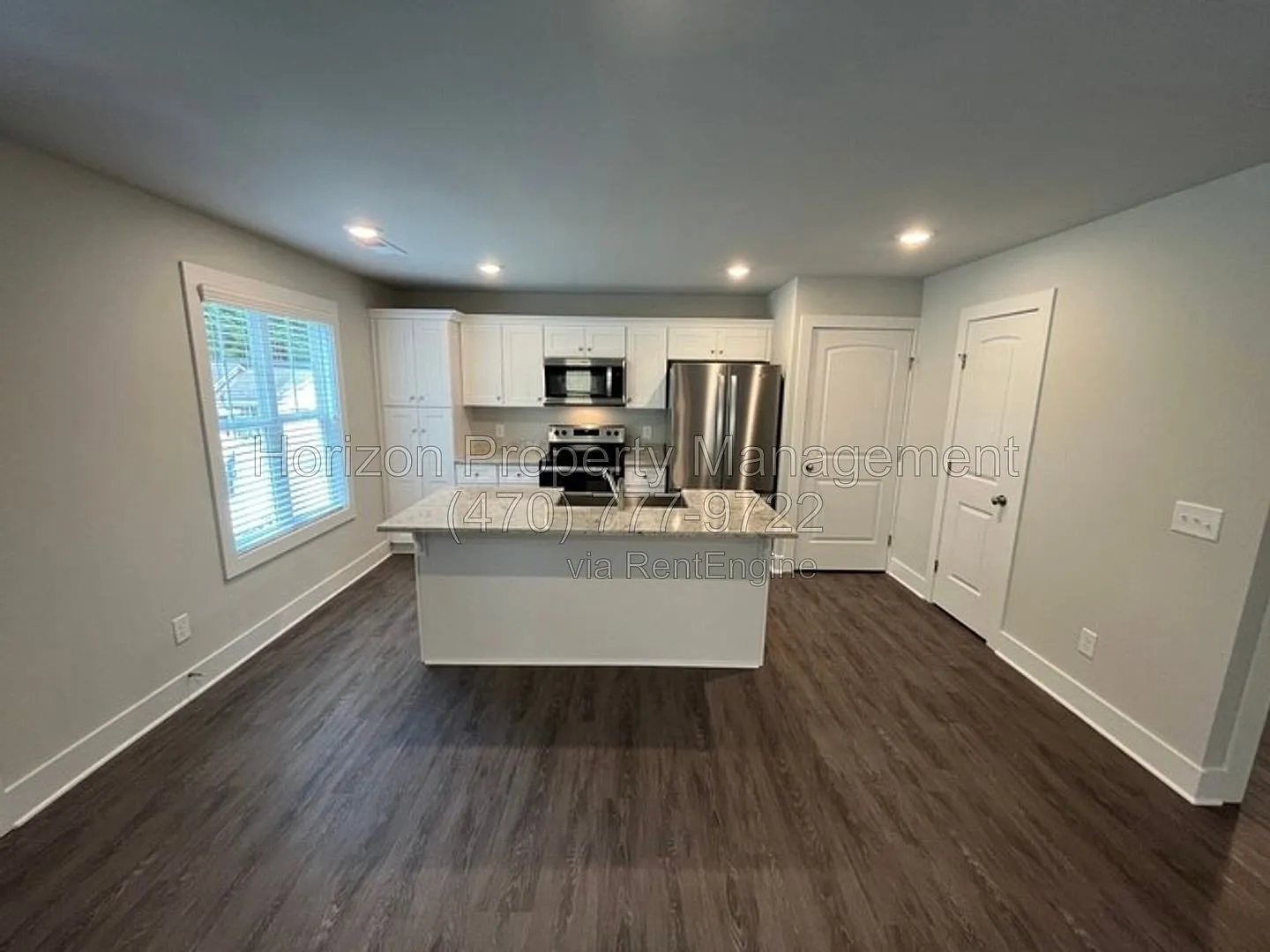 2 bed, 1.0 bath, 840 sqft, $1,795 — Photo 2