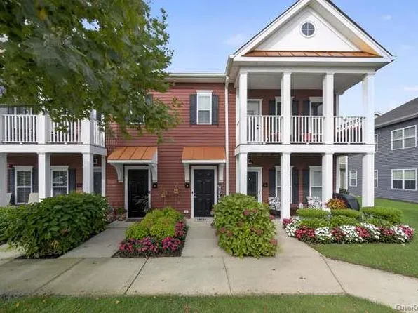 4 Village Drive #4, East Islip, NY 11730