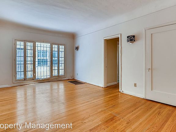 3rd image of 351 N Sierra Bonita Ave #10237019