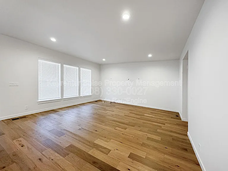 6346 S Rohanna Way — Photo 4
