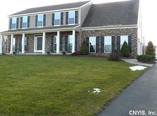 7647 Haylage Cir, Baldwinsville, NY 13027