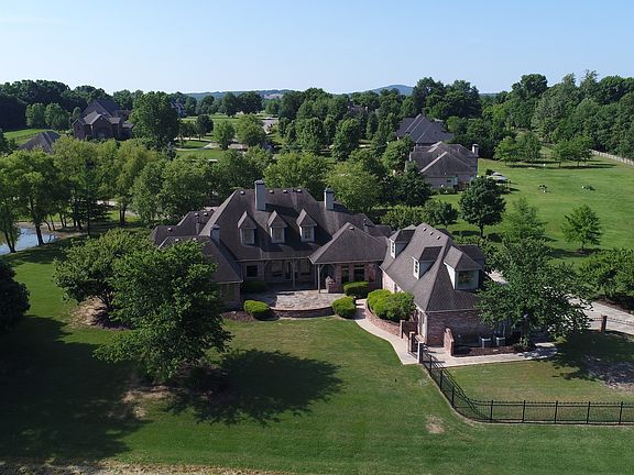 4th image of 595 Polo Dr