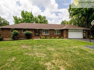 209 E Blue Ridge Blvd, Kansas City, MO 64145