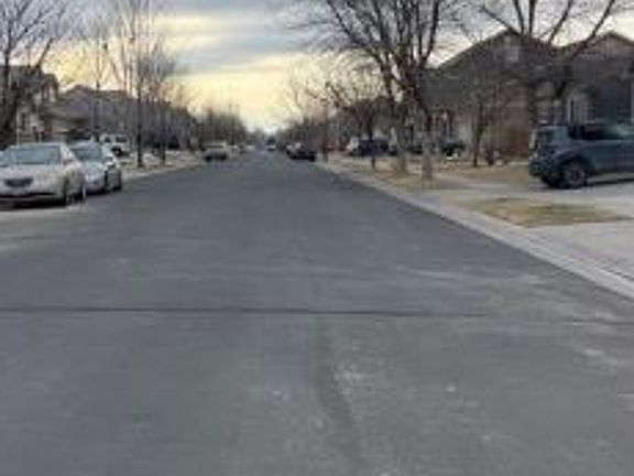 Exterior Neighborhood (street photo)