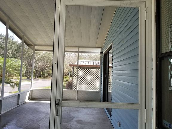 5th image of 10906 Whispering Oaks Cir