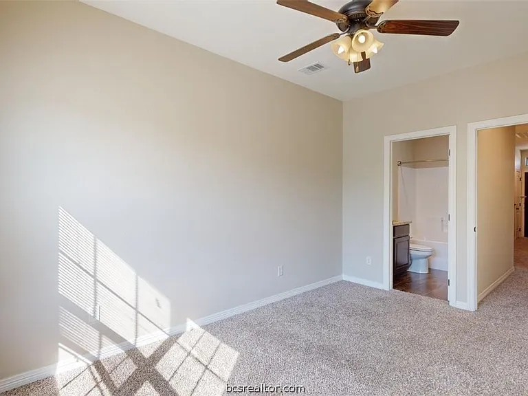 303 Ash St #B — Photo 17