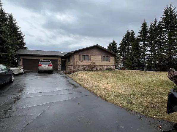 2706 W 12th St, Duluth, MN 55806