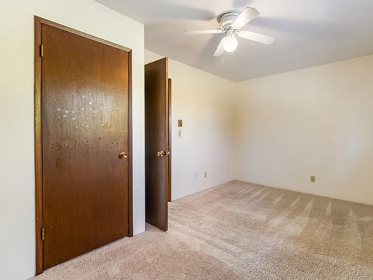 5721 Hendrickson Ave — Photo 11