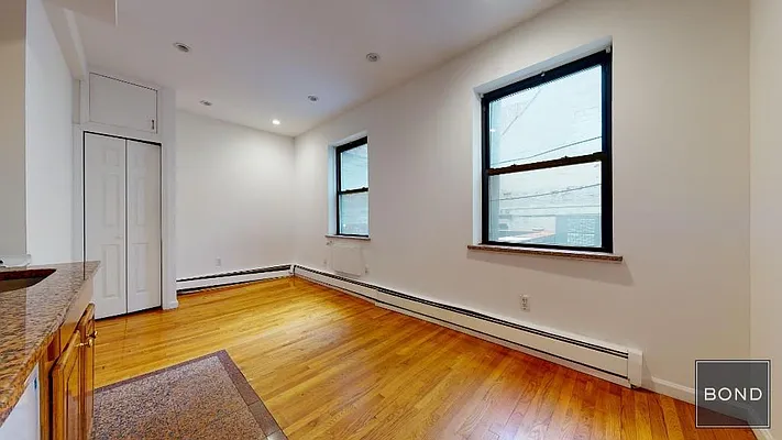 Rented by Bond New York | media 9