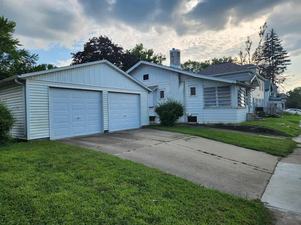 317 Randall St, Waterloo, IA 50701