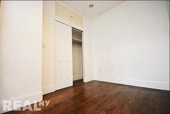 Rented by REAL New York | media 7