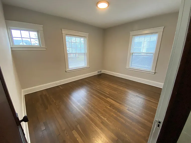 15242 Lakeshore Blvd — Photo 24