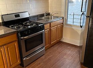 25-22 34th St #1F, Astoria, NY 11103