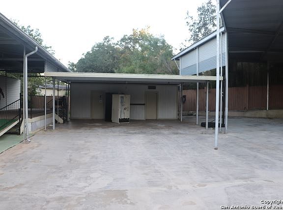 2nd image of 376 Deer Valley St