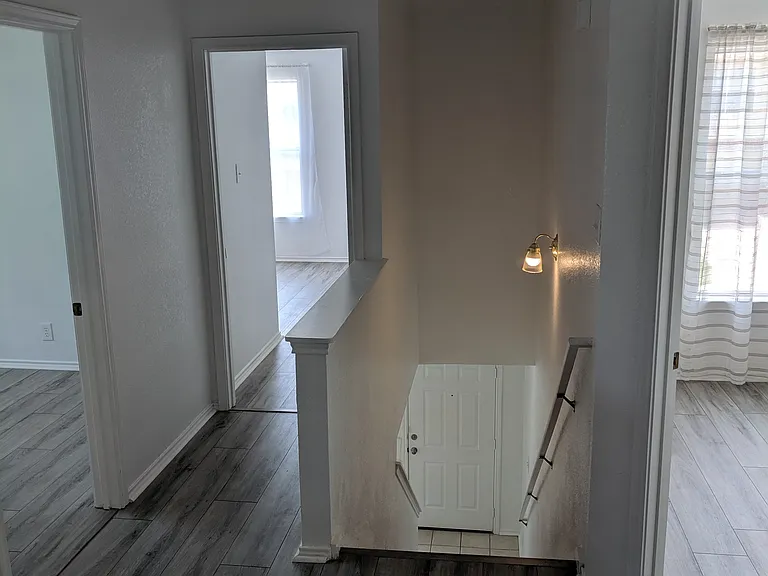 19 Fannin Post — Photo 32