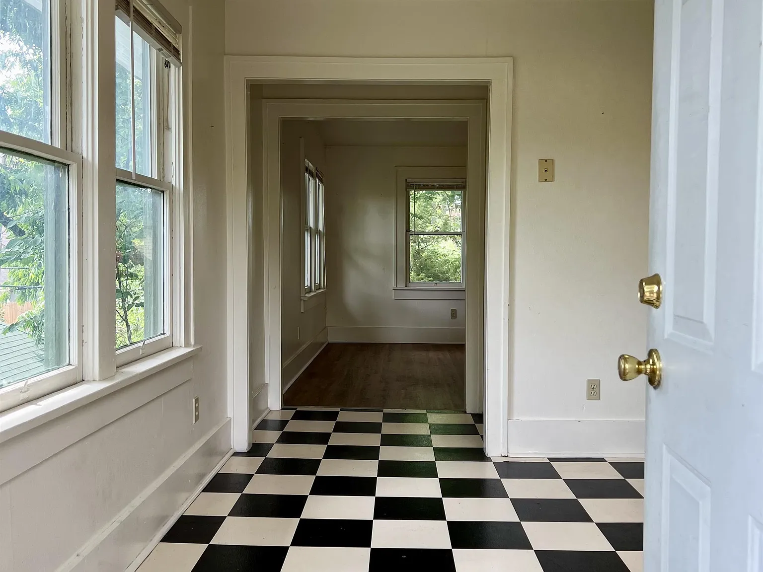 421 Park Drive - 4 — Photo 2