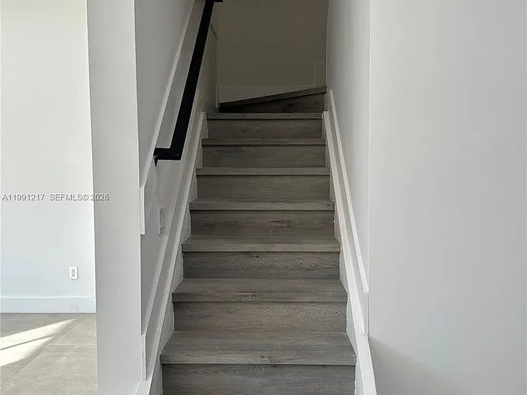 4625 SW 32nd Ave #Townhouse 1C — Photo 18