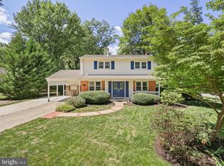 6632 Reynard Dr, Springfield, VA 22152