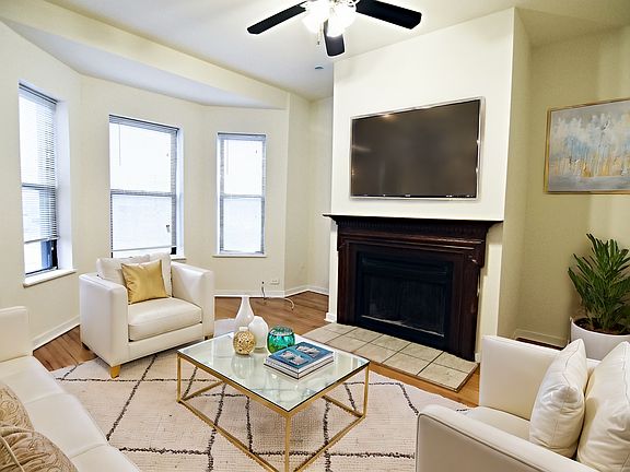 2nd image of 732 W Grace St #3809-3