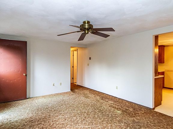 3rd image of 1225 Greenmoore Dr