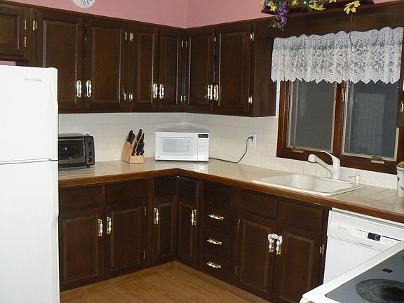 Kitchen 11 x 13