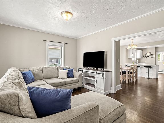 5th image of 27 Meadowcroft St