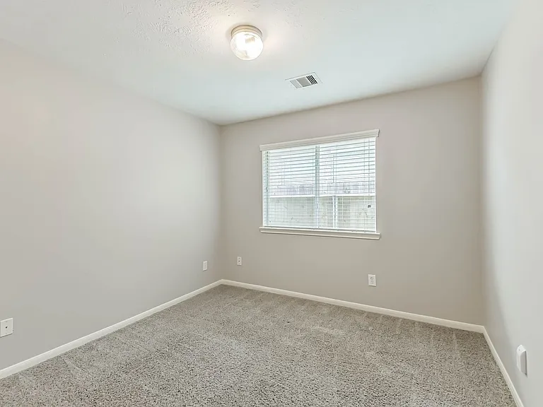 13831 Hillingdale Ln — Photo 25
