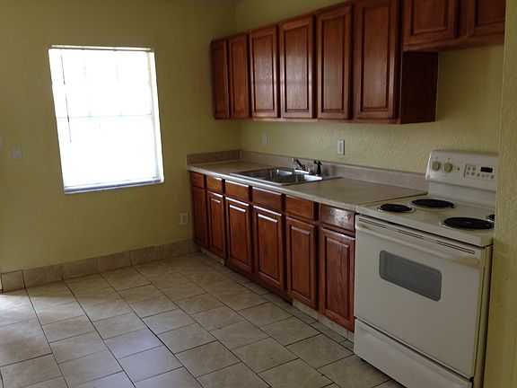 5th image of 1123 Pinellas St APT B