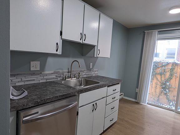 3rd image of 1216 E Nora Ave