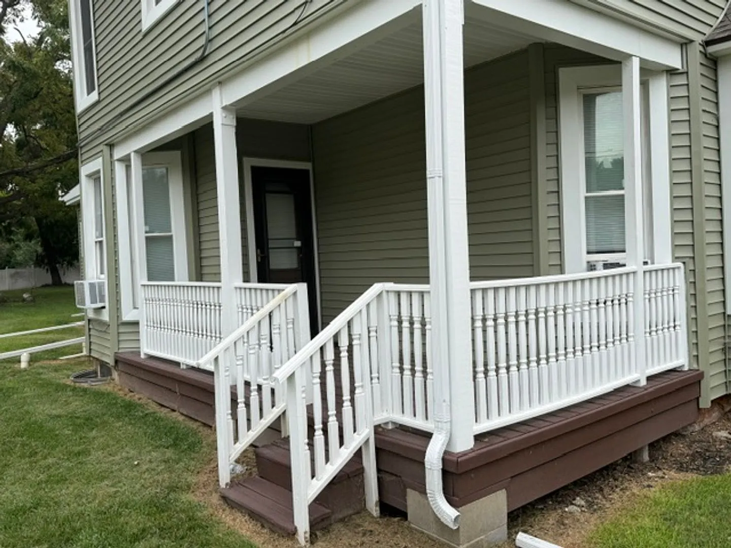 405 W White — Photo 3