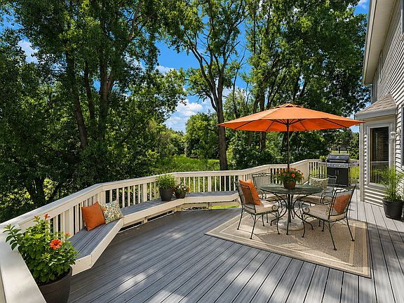 3rd image of 1401 Larkspur Ct