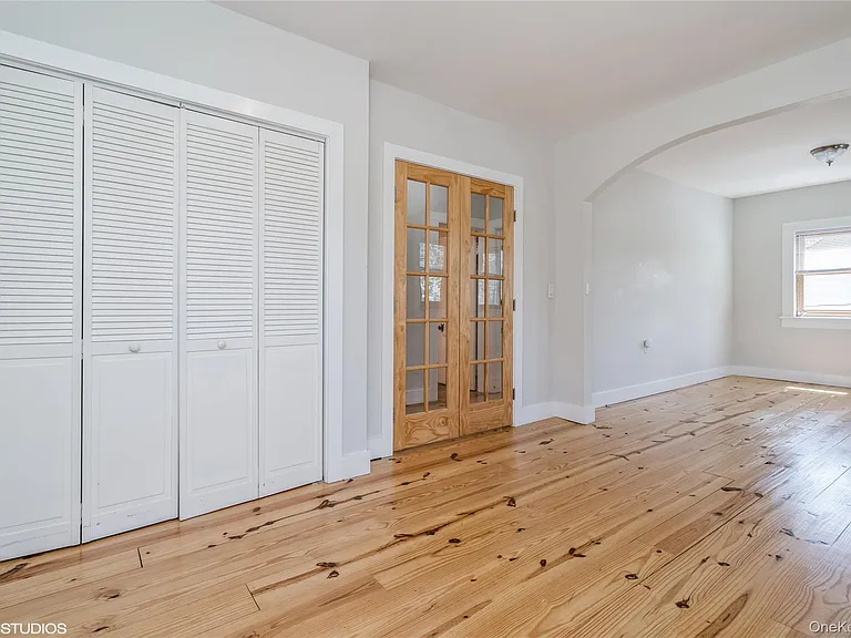 1392 Kings Hwy — Photo 22