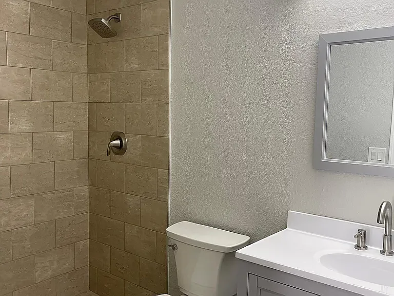 1074 E Pinto Dr — Photo 14