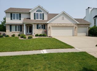 3212 Eagle Crest Rd, Bloomington, IL 61704